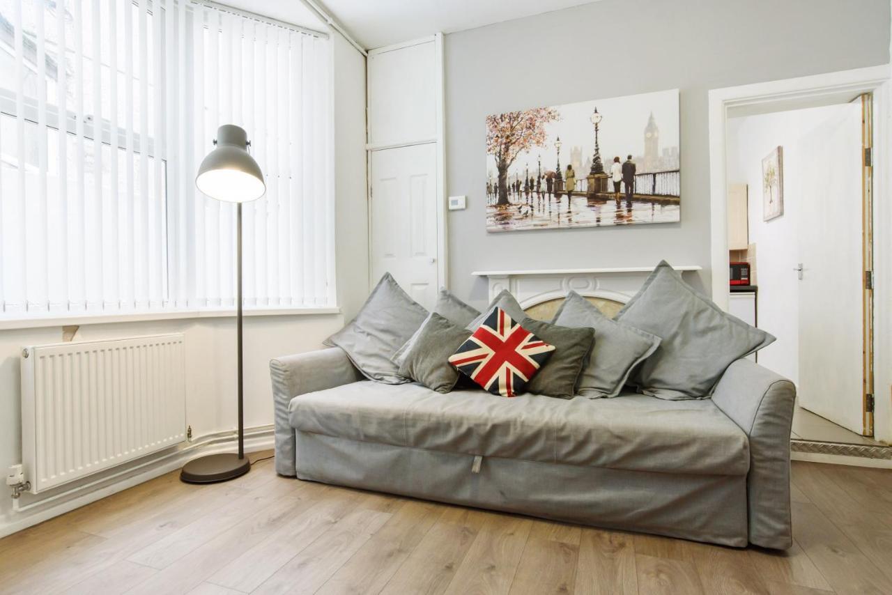 Handpost Lodge Newport  Bagian luar foto